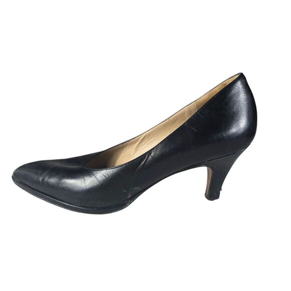 Sleek Black Kitten Heel Pumps - Picture 1 of 6